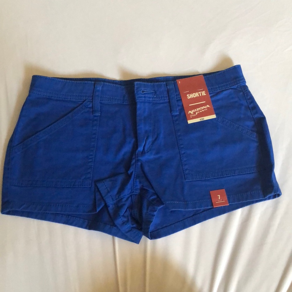 Arizona short shorts size 7 brand new with tags